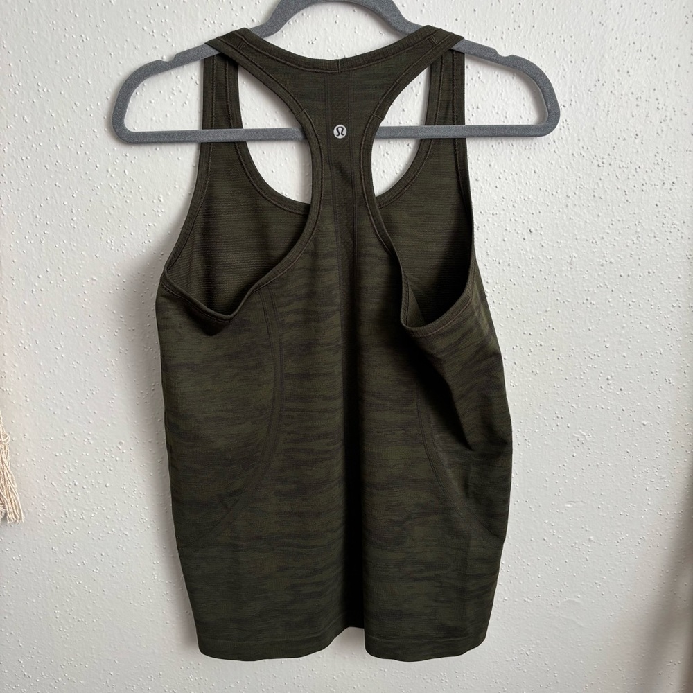Lululemon swiftly tech tank - Picture 2 of 4